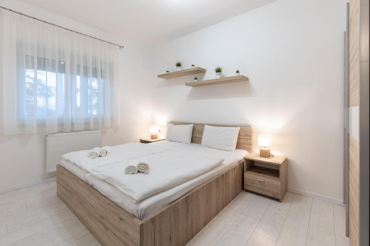 Léda Apartmanok Siófok Exterior foto